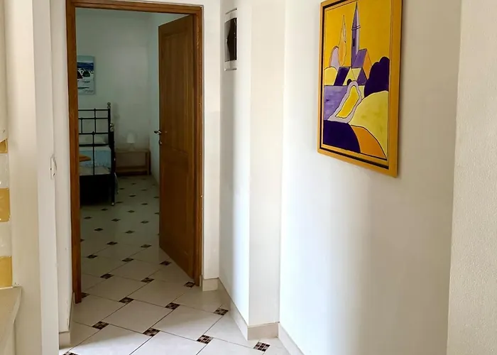 아파트 Cozy Seaside Apartment, -2 *