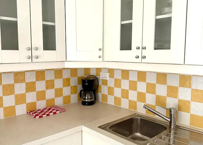 아파트 Cozy Seaside Apartment, -2 포레치