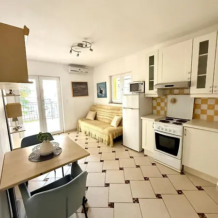 Cozy Seaside Apartment, -2 Apartmán *